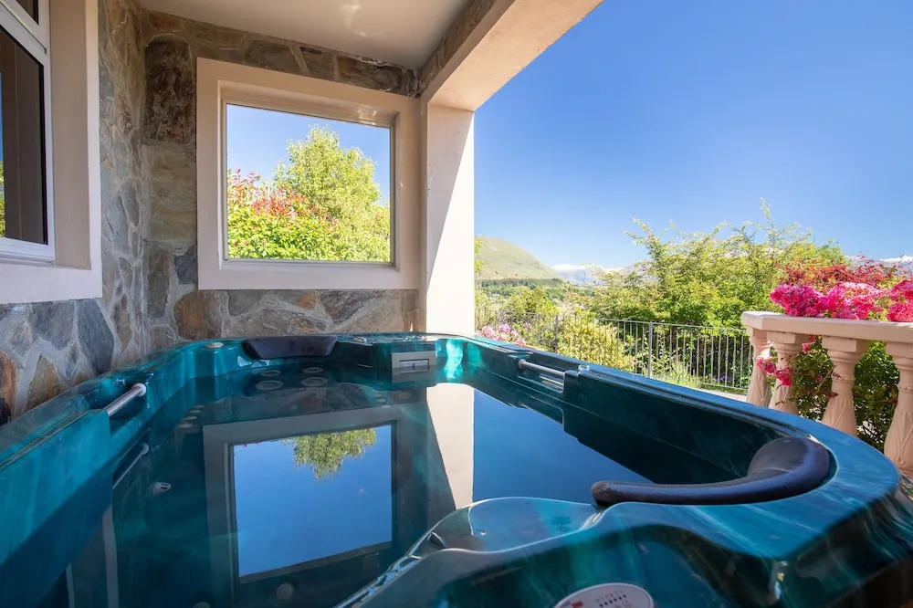 The Manor by Sothebys Luxury Rental Homes