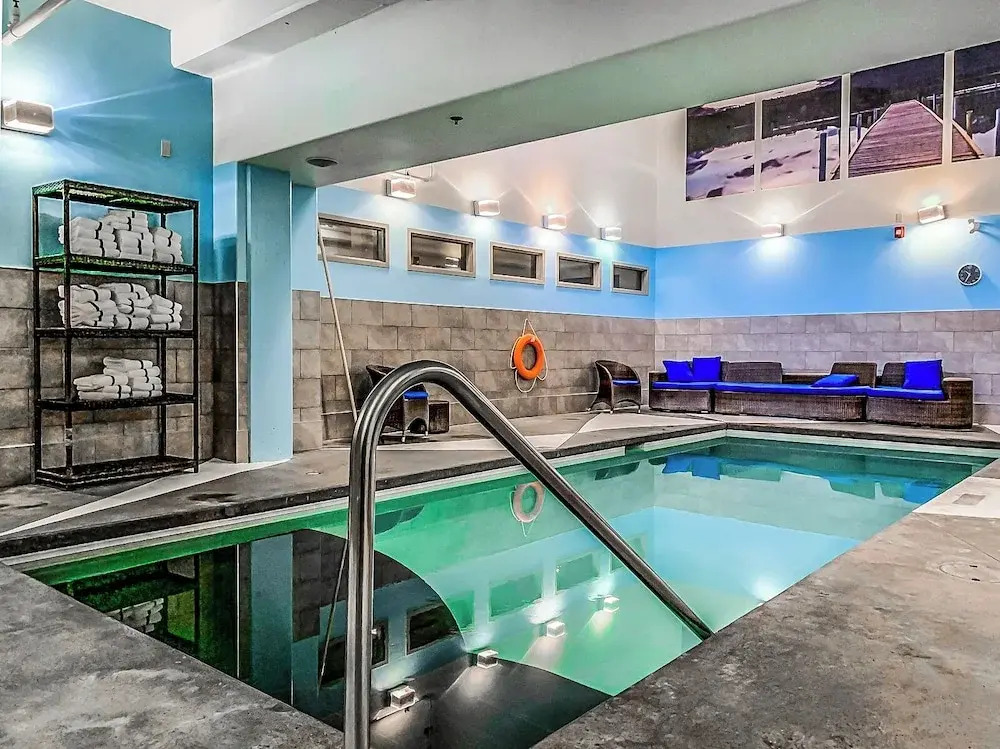 2 Bedroom Condo .Pool .Hot Tub .Gym .Spa