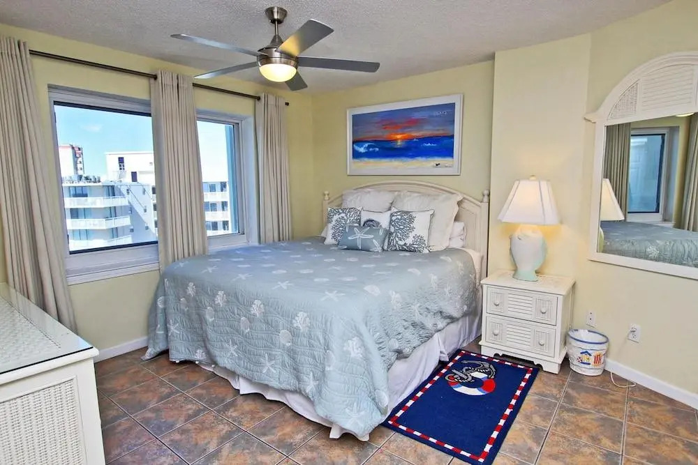 Tradewinds 807 by Youngs Suncoast
