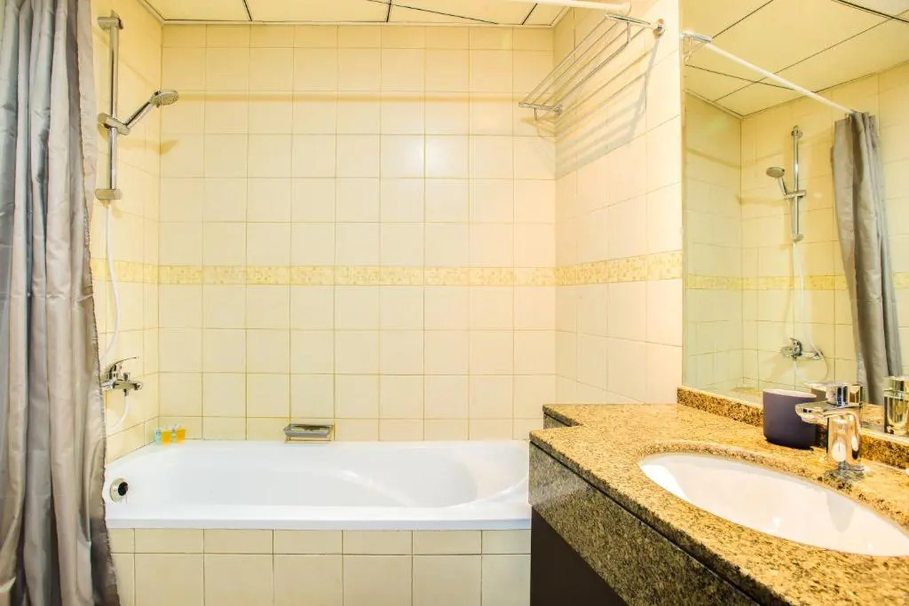 Amazing Marina Canal View 1BD in Bay Central