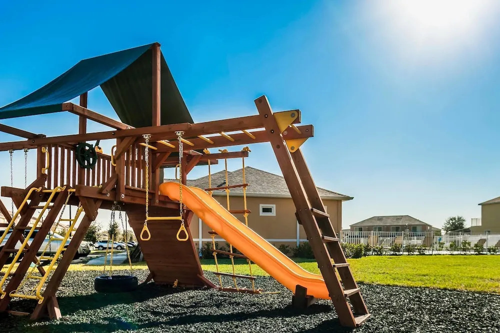 Serenity - 3 Bed Townhouse w/splashpool-5105SY