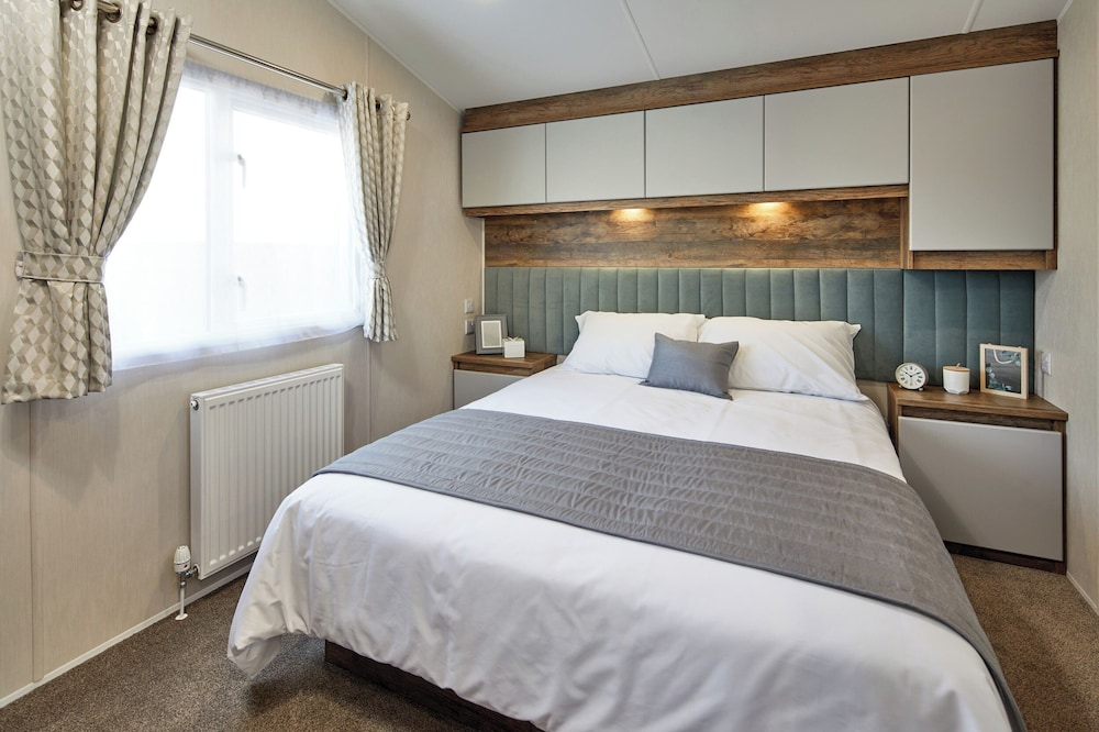 Island Breeze - Hayling Island
