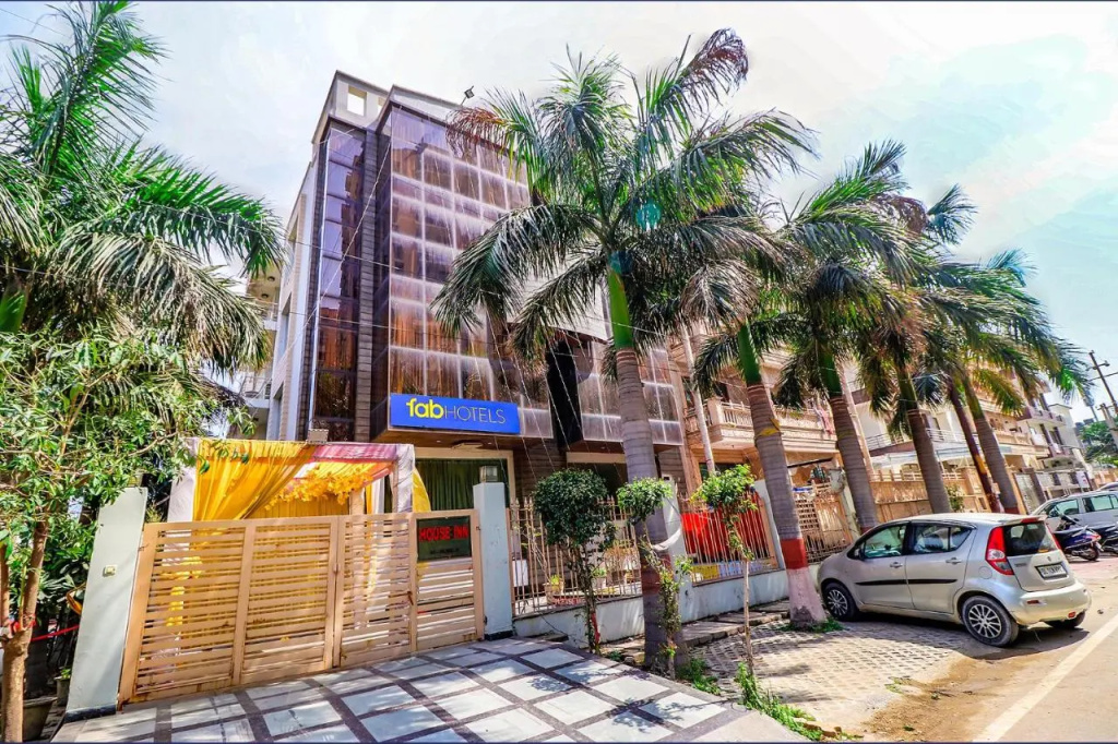Fabhotel Gaba Corporate Suites