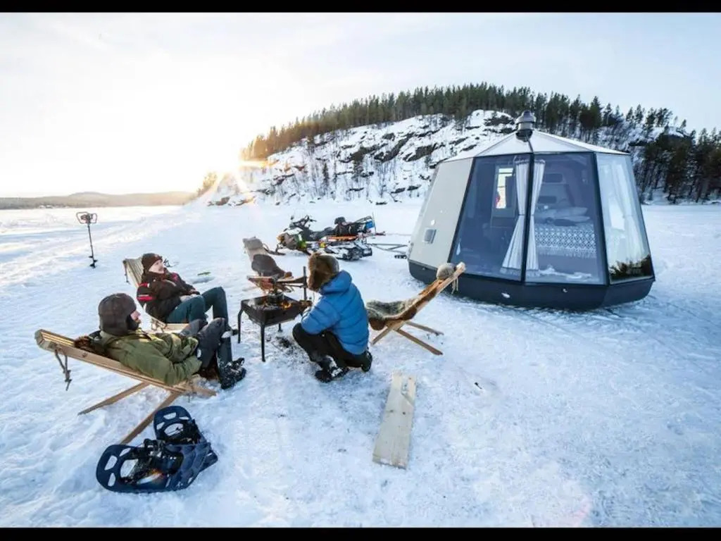 Room in Lodge - Peace & Quiet Hotel Floating Glass Room for 2 Guests Experience Northern Lights