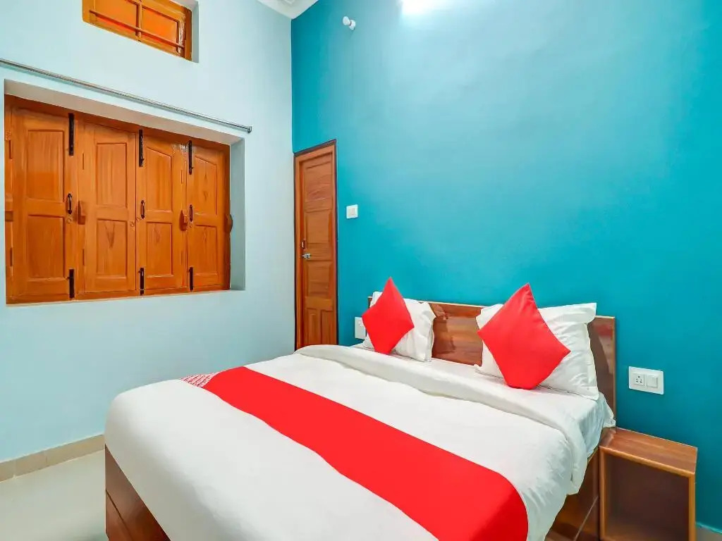 OYO Flagship 80502 Hotel Triveni