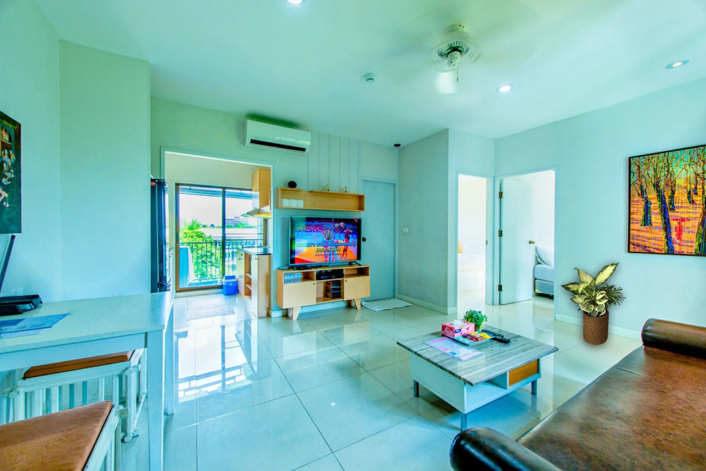 Tree Boutique Residence - Quiet Oasis - Stunning View, Pool & Gym