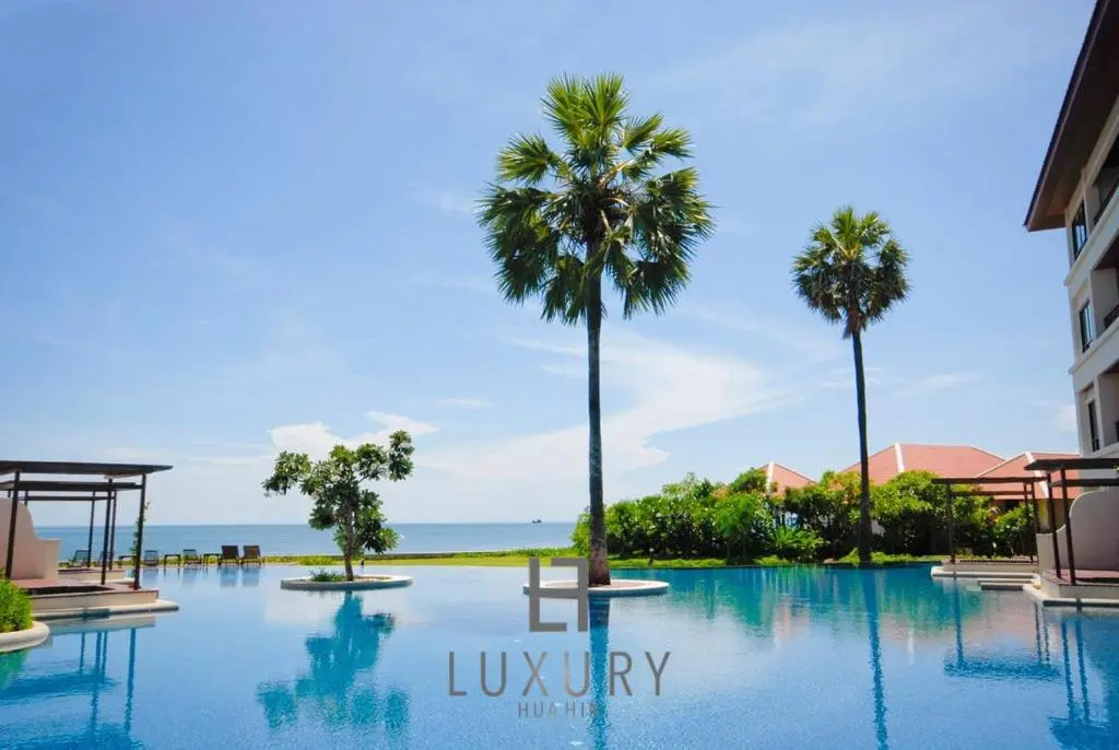 Amazing 5 Bedroom Condo on the Beach SP