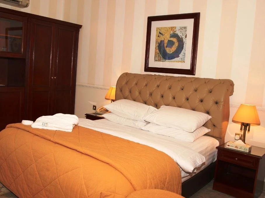 Al Bustan Hotel