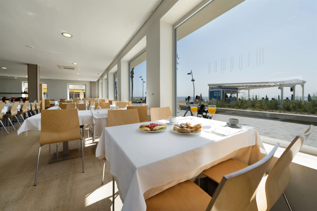 Отель 4R Miramar Calafell