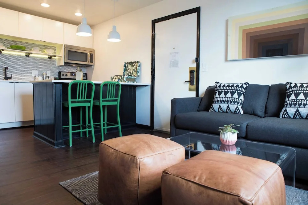 Sleeps 48 Entire Hotel 24 Private Suites, 7min to Broadway, Perfect for Groups Sobro by Avantstay!