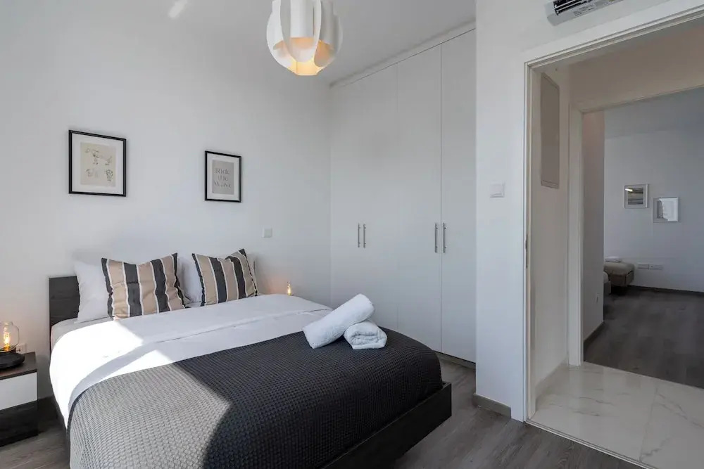 Taupe 2-BR Apt. & Balcony in Larnaca