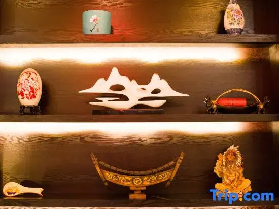 Yixunli Theme Hotel