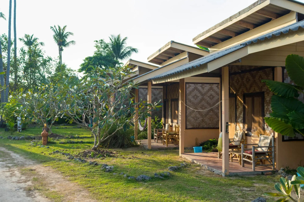 Isara Lanta Beach Resort