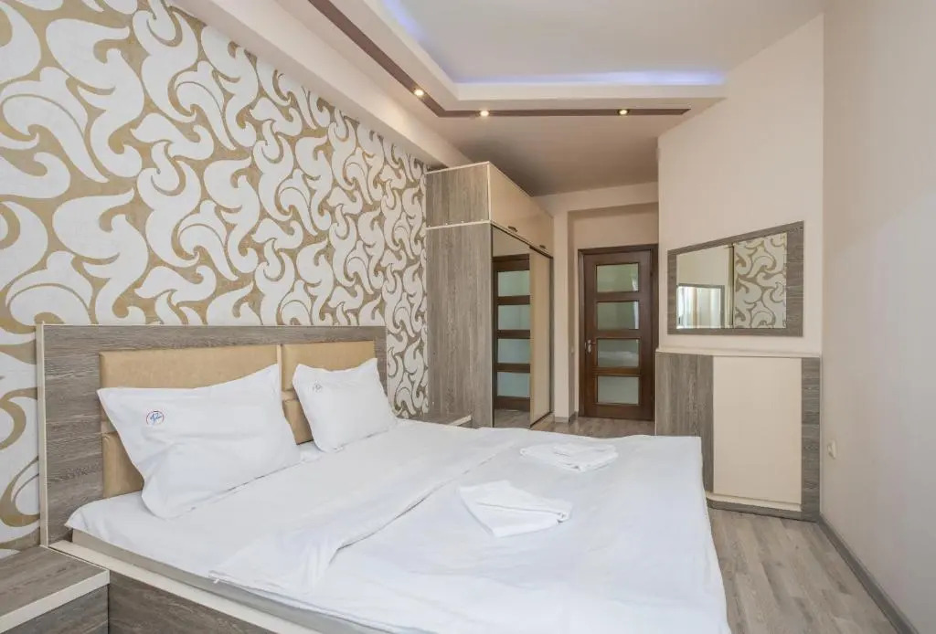 Stay Inn Apartments at Mashtots avenue 33-1