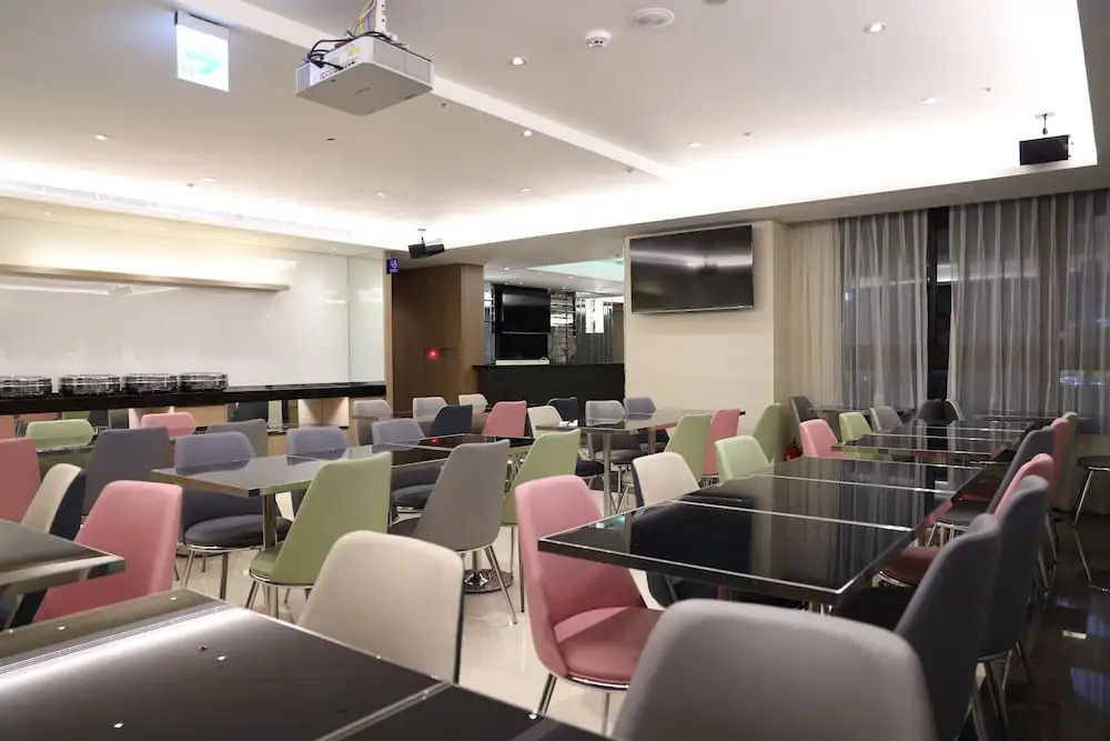 Royal Jade Boutique Hotel