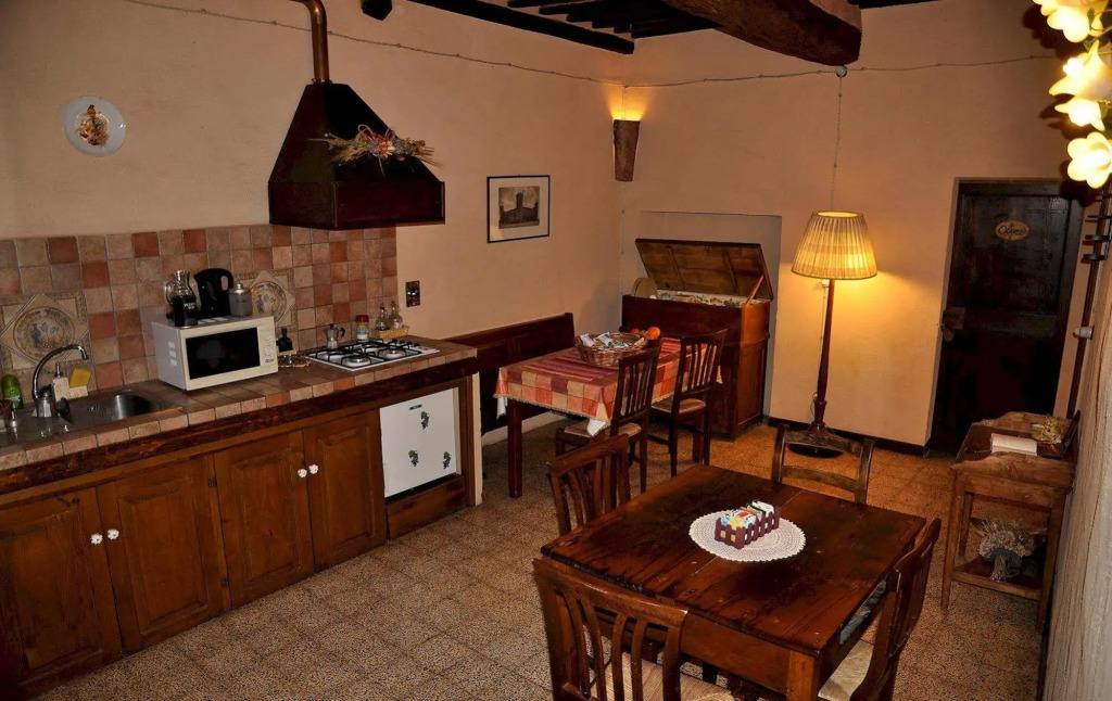 Idolina Guest House