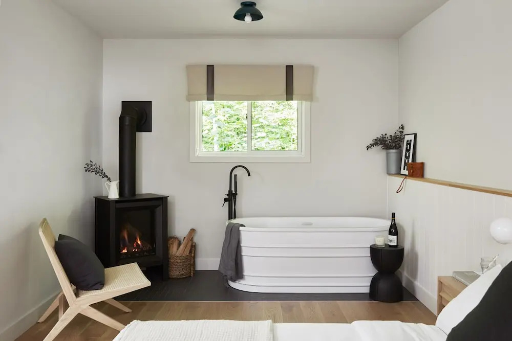 Somewhere Inn Calabogie Boutique Hotel