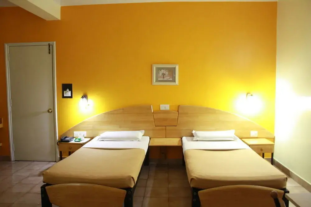 Tom's Hotel
