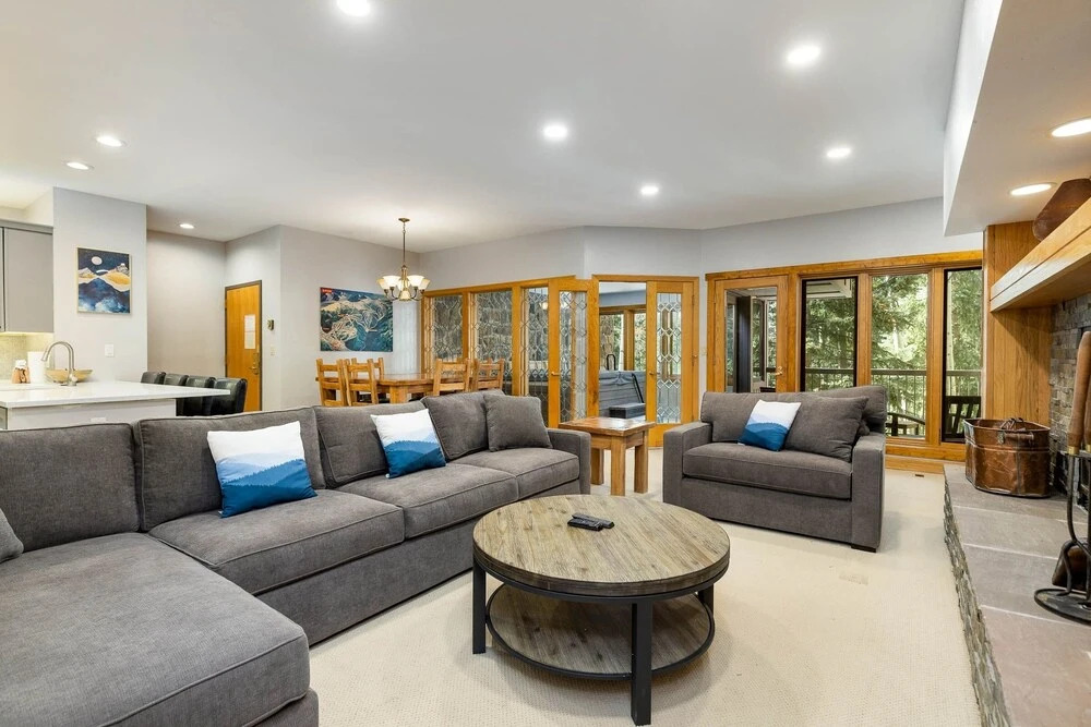 2705 Chateaux DMont