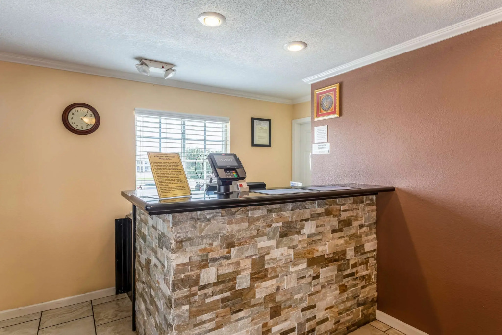 Econo Lodge Inn & Suites Santa Rosa
