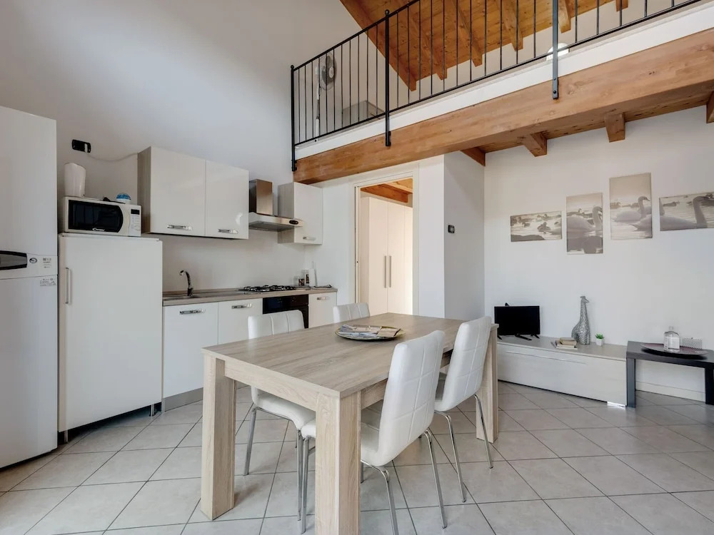 Lake-view Apartment in Silviano With Terrace and Garden
