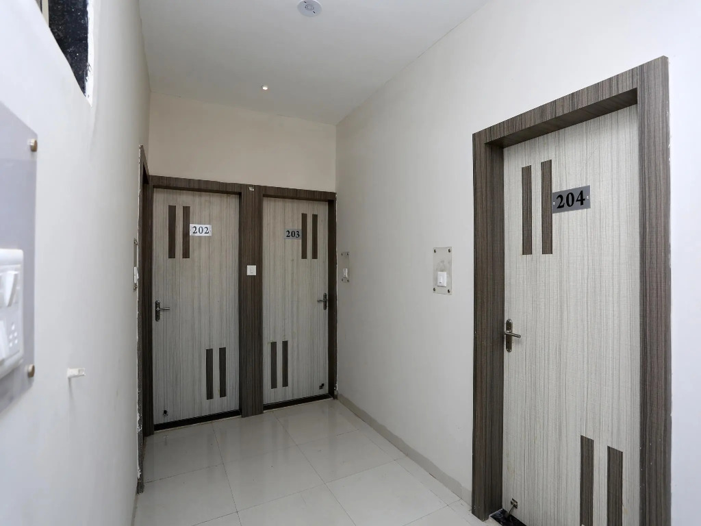 Oyo 27981 Hotel Visawa