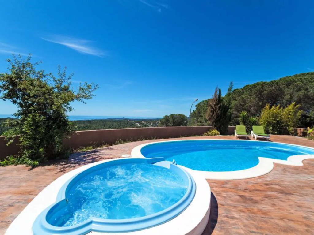 House Mercury Lloret de Mar