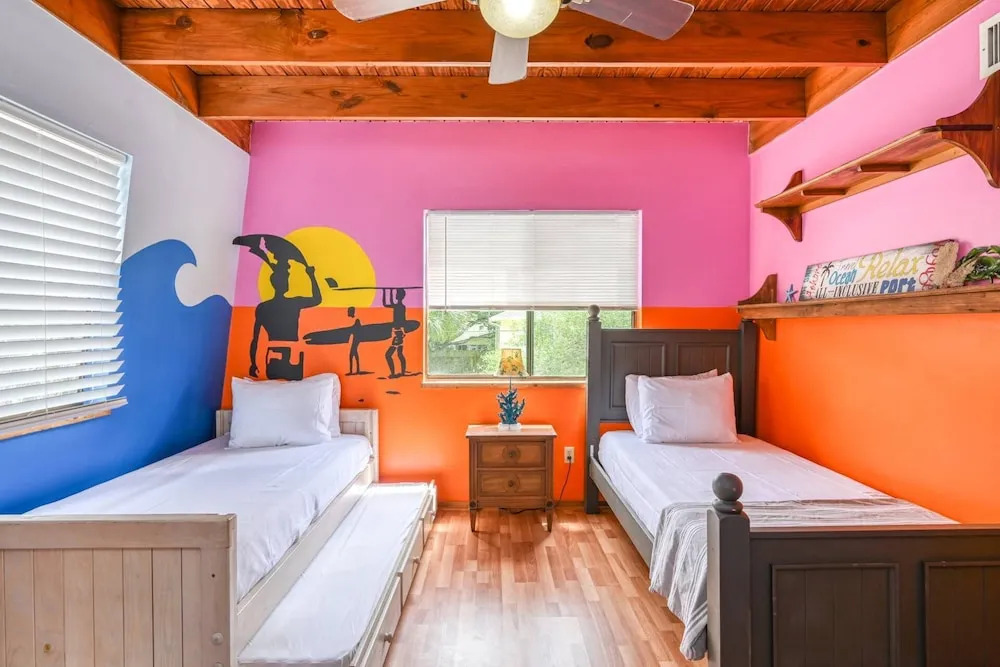 Endless Summer on B Street - Unit B