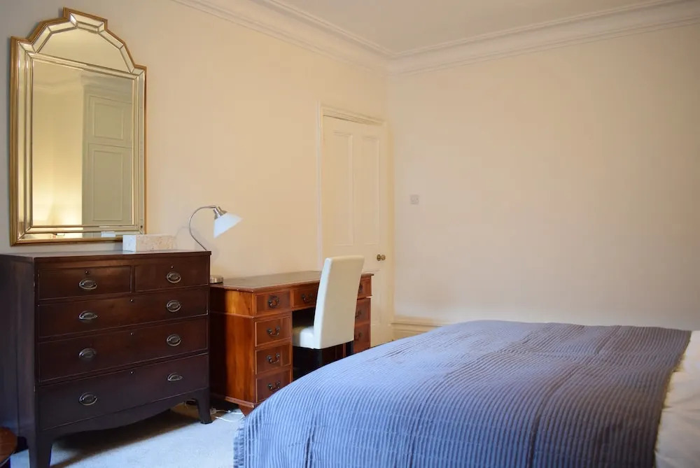 Spacious 1 Bedroom Flat In Piccadilly Circus