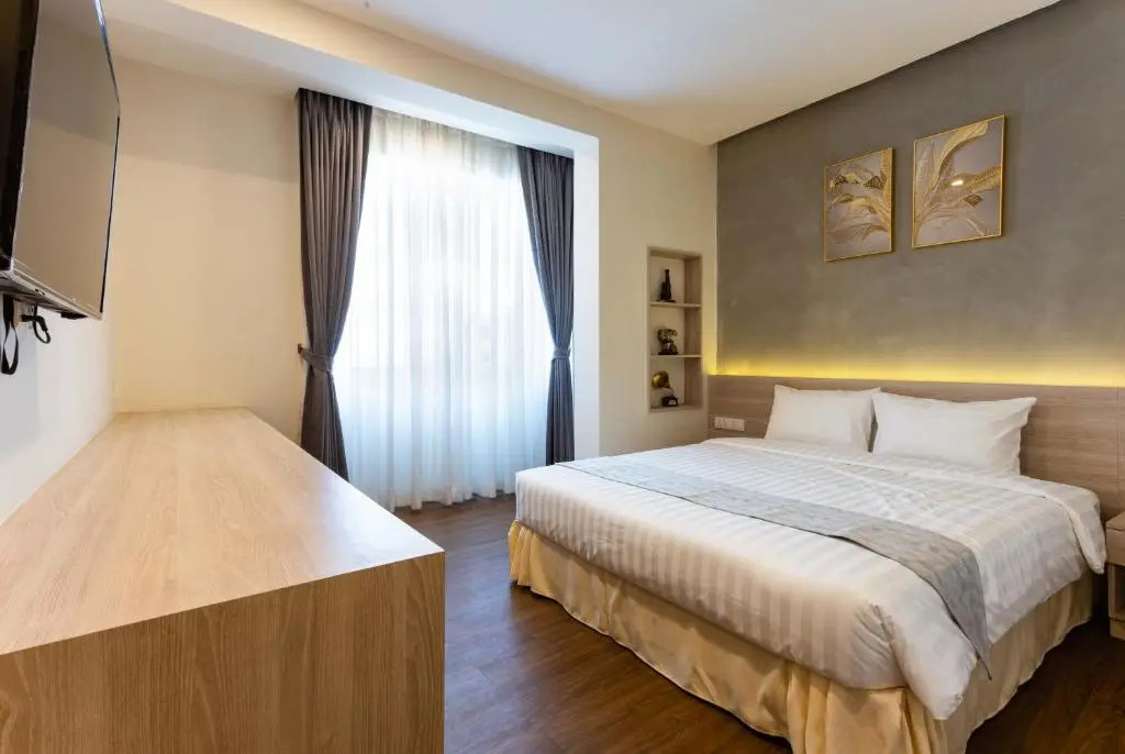 Joli Hotel