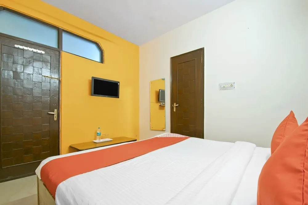 OYO 24376 Merriment Residency