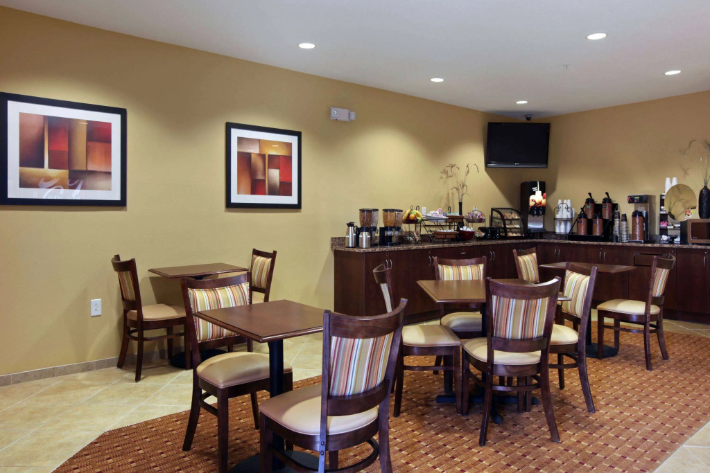 Microtel Inn and Suites by Wyndham Anderson SC