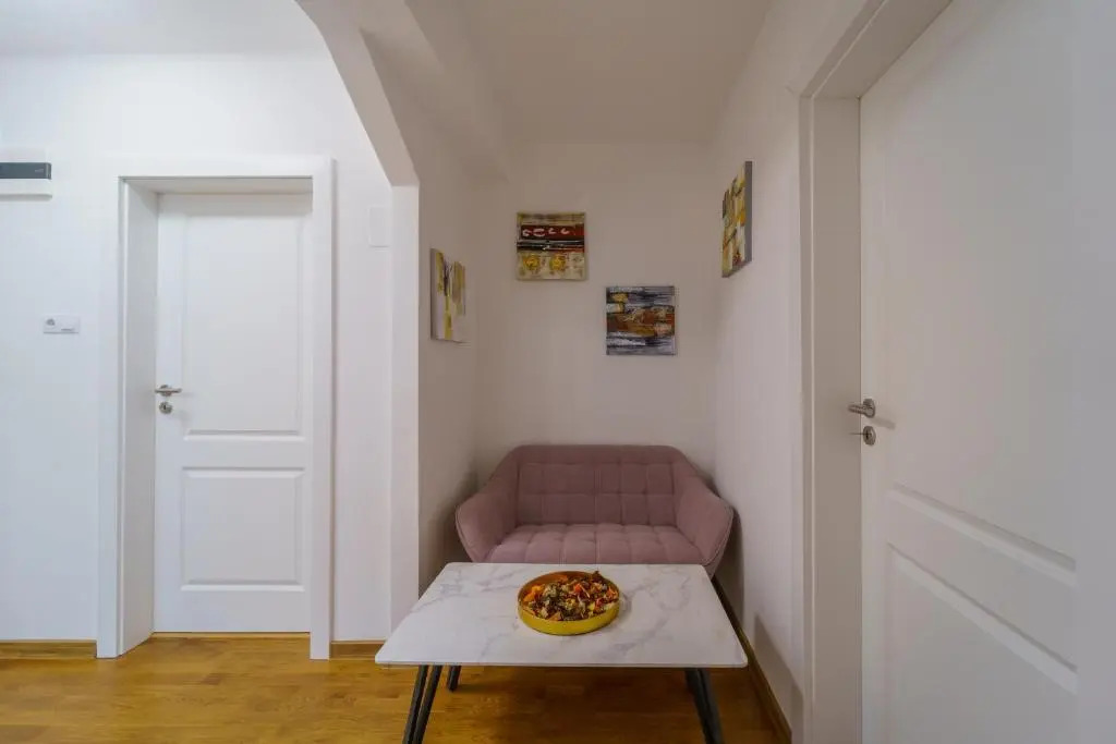 Main square 5 star luxury apartment with view