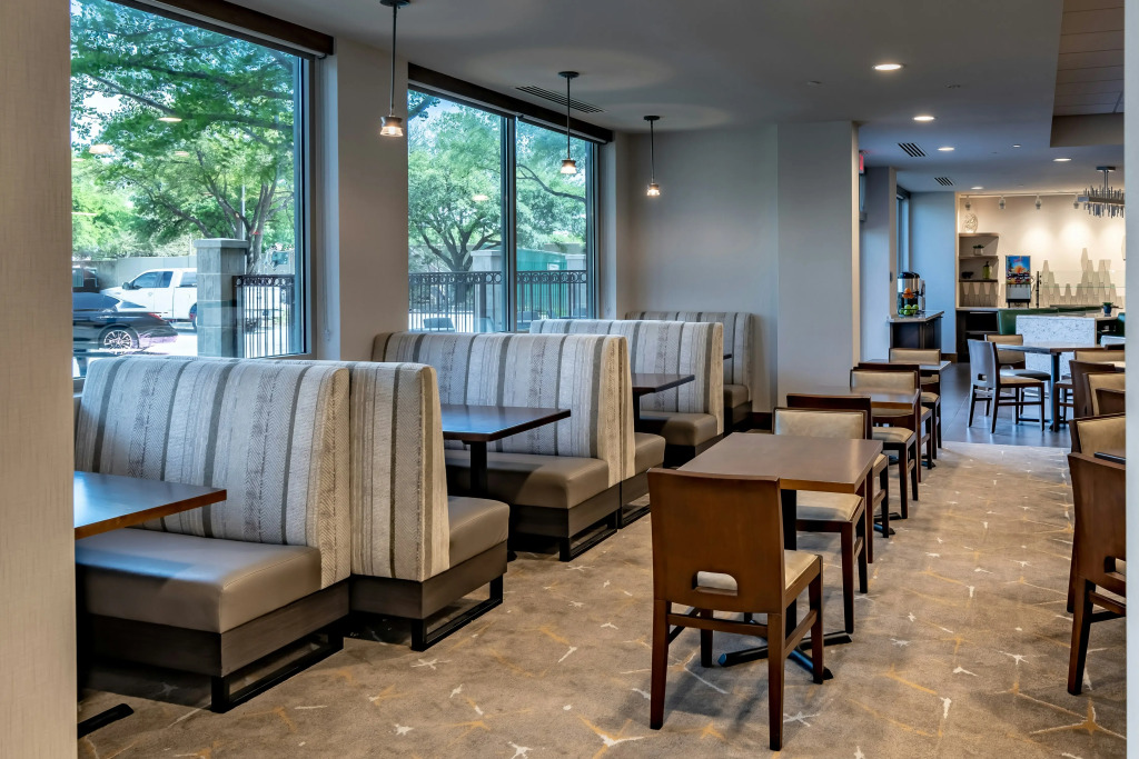 DoubleTree by Hilton Dallas-Farmers Branch
