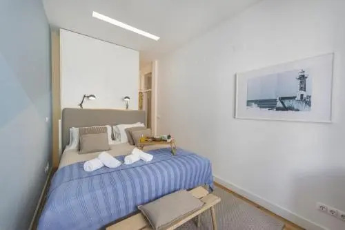 Lovelystay - Downtown 2Bedroom Wonder
