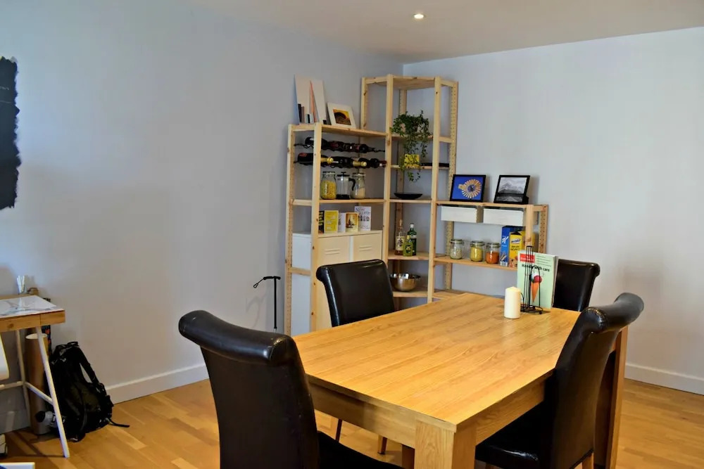 Modern 2 Bedroom Apartment Next To Olympic Park
