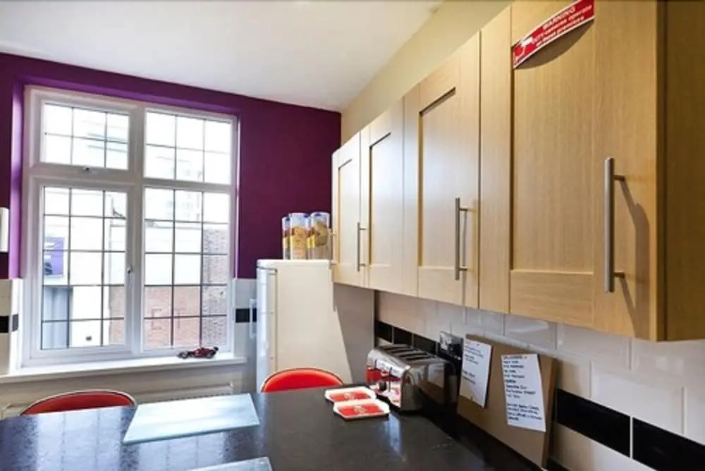 Victoria Centre Apartments & Annexe