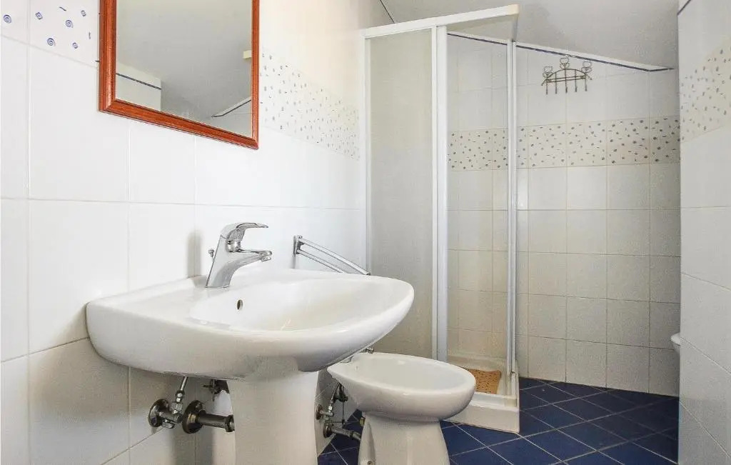 Nice Home in Casuzze With 1 Bedrooms and Wifi