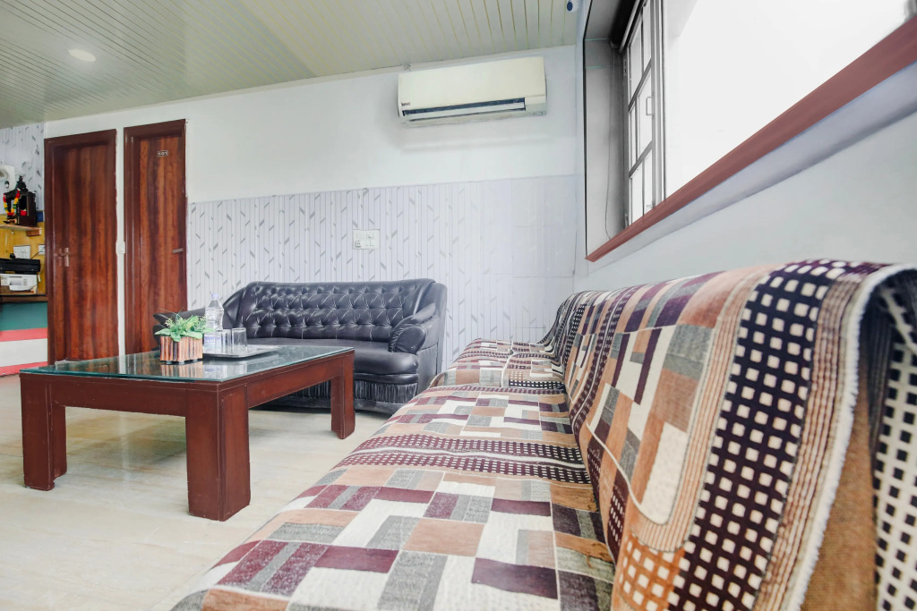 OYO 9159 Hotel Royal Woodslark