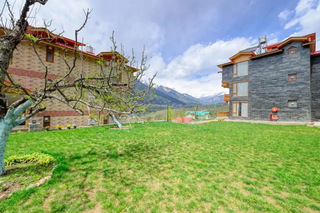 Clarks Inn Suites, Manali