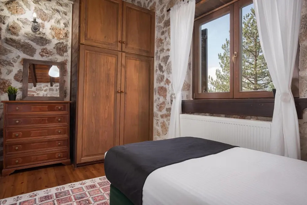 Parnassus Woodstone Chalets- N1- N2- N3
