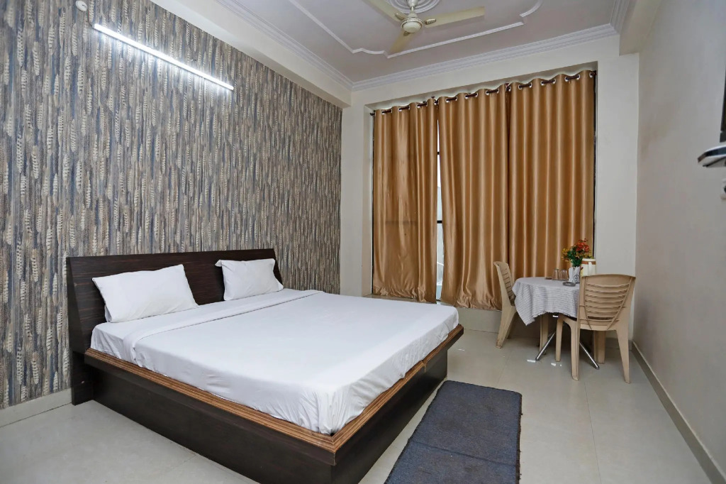 SPOT ON 39940 Shree Shine