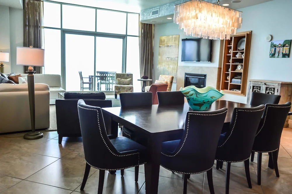 Turquoise Place Unit 2205D