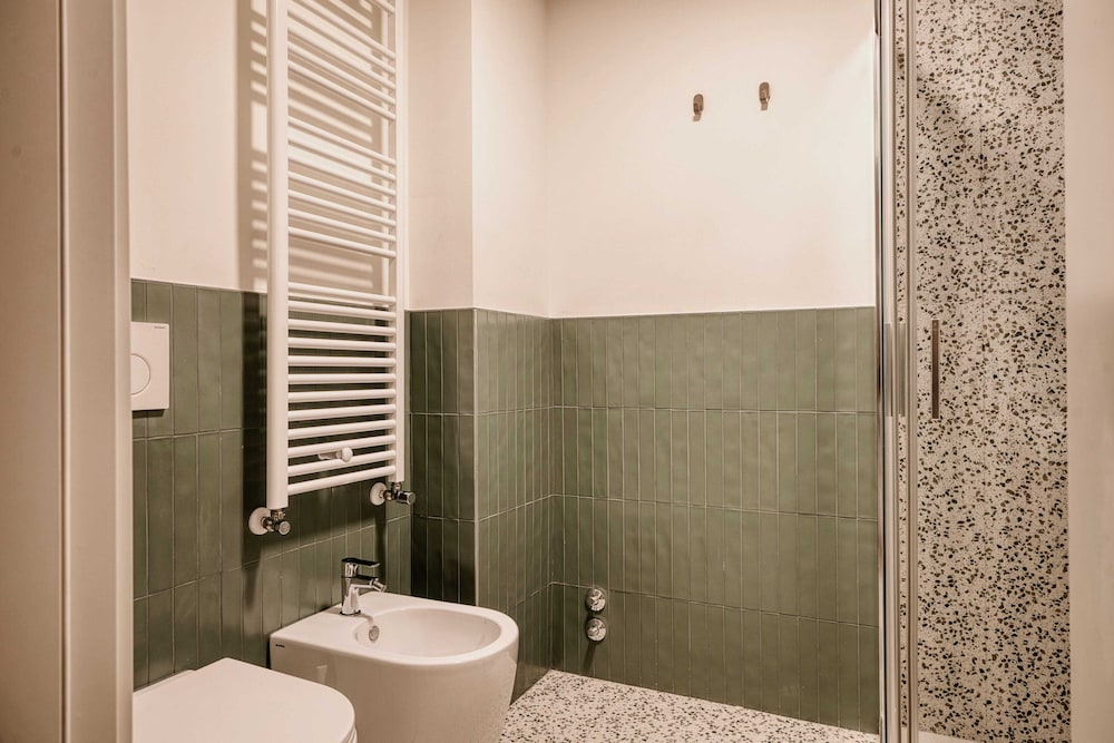 Elegant Flats near Guastalla Gardens