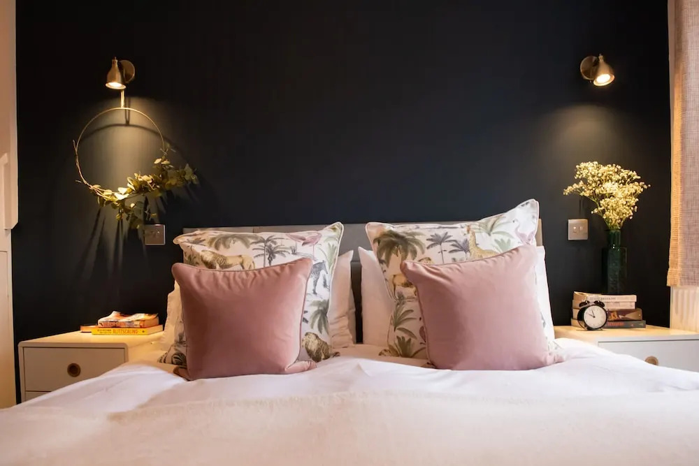 Bright And Stylish 1 Bedroom Flat With Terrace