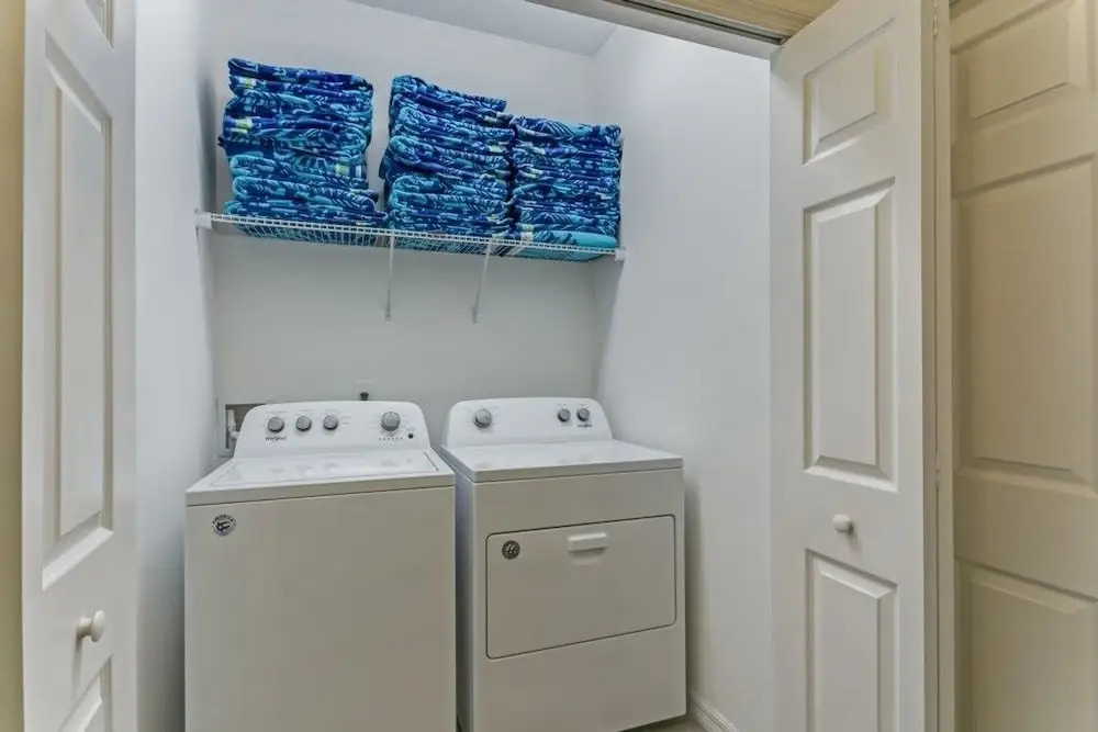 6028bod 14 Bedroom Home