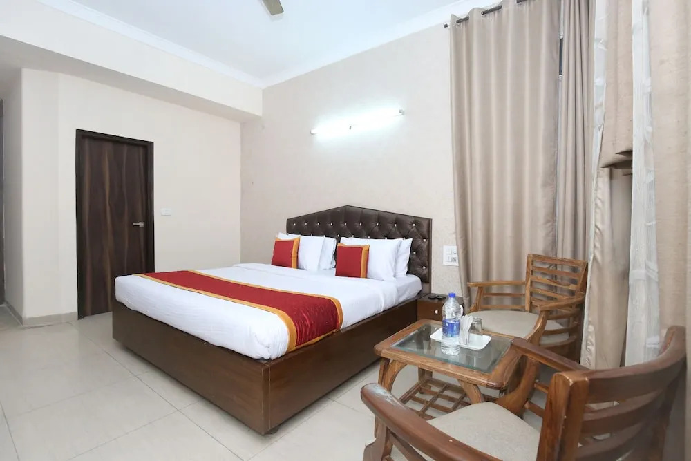 OYO 10386 Hotel Jimmy