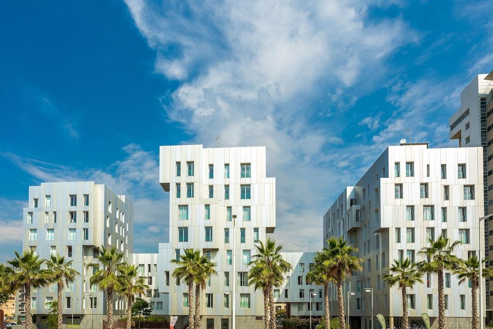 Rambla - 1 BR Suite & Pool 2nd Floor - HOA 42153