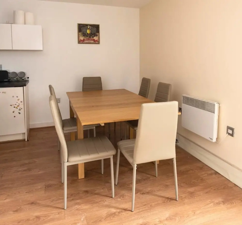 Superb Duplex Prime Location City Centre And Parking