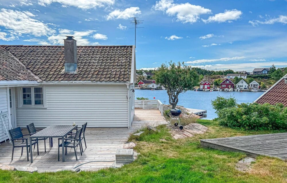 3 Bedroom Stunning Home In Flekkerøy